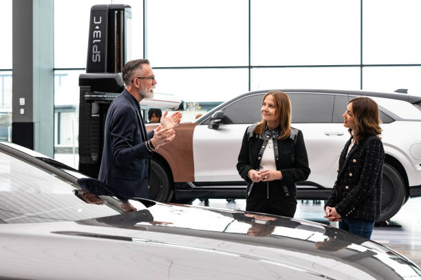 MI: General Motors CEO Mary Barra Interview on The Circuit