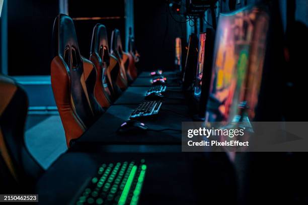 Empty Esports Room 6,737 Esports Arena Stock Photos, High-Res Pictures, and Images - Getty ...