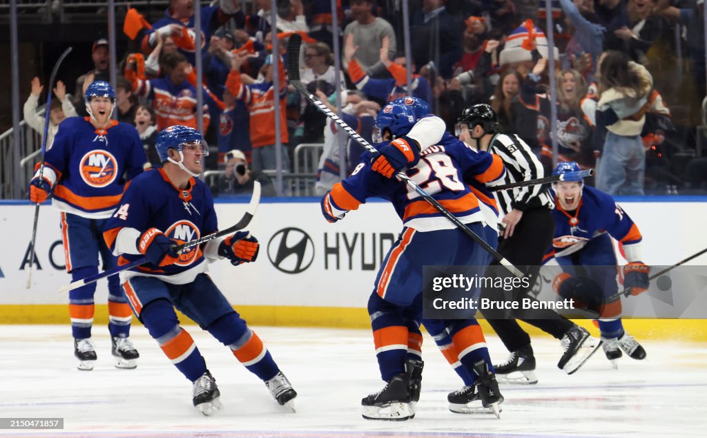 Carolina Hurricanes v New York Islanders - Game Four