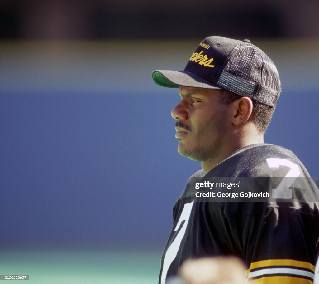 Indianapolis Colts v Pittsburgh Steelers