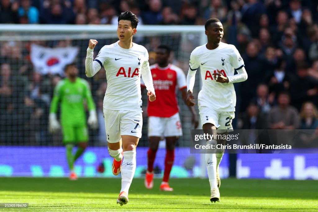 Tottenham Hotspur v Arsenal FC - Premier League