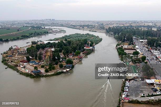 Iraq Best Rivers 11,072 Iraq River Stock Photos, High-Res Pictures, and Images - Getty ...