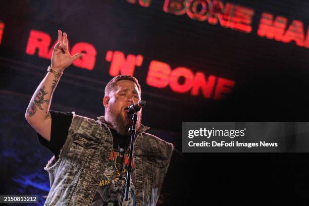 2,704 Rag N Bone Man Stock Photos, High-Res Pictures, and Images