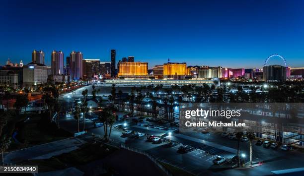 twilight view of las vegas strip - las vegas stock-fotos und bilder