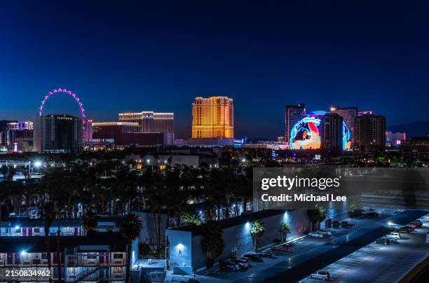 night view of las vegas strip - las vegas stock pictures, royalty-free photos & images