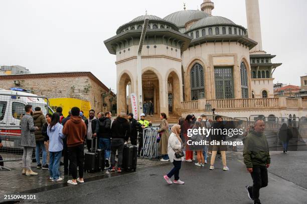 Security measures taken in Mecidiyekoy for Labor Day on May 1, 2024 in Istanbul, Türkiye. May 1st Labor Day is being celebrated with events in many...
