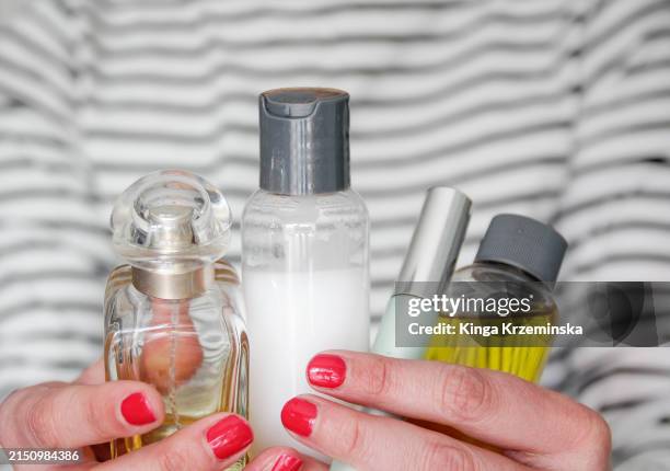 travel essentials - travel essentials stock pictures, royalty-free photos & images