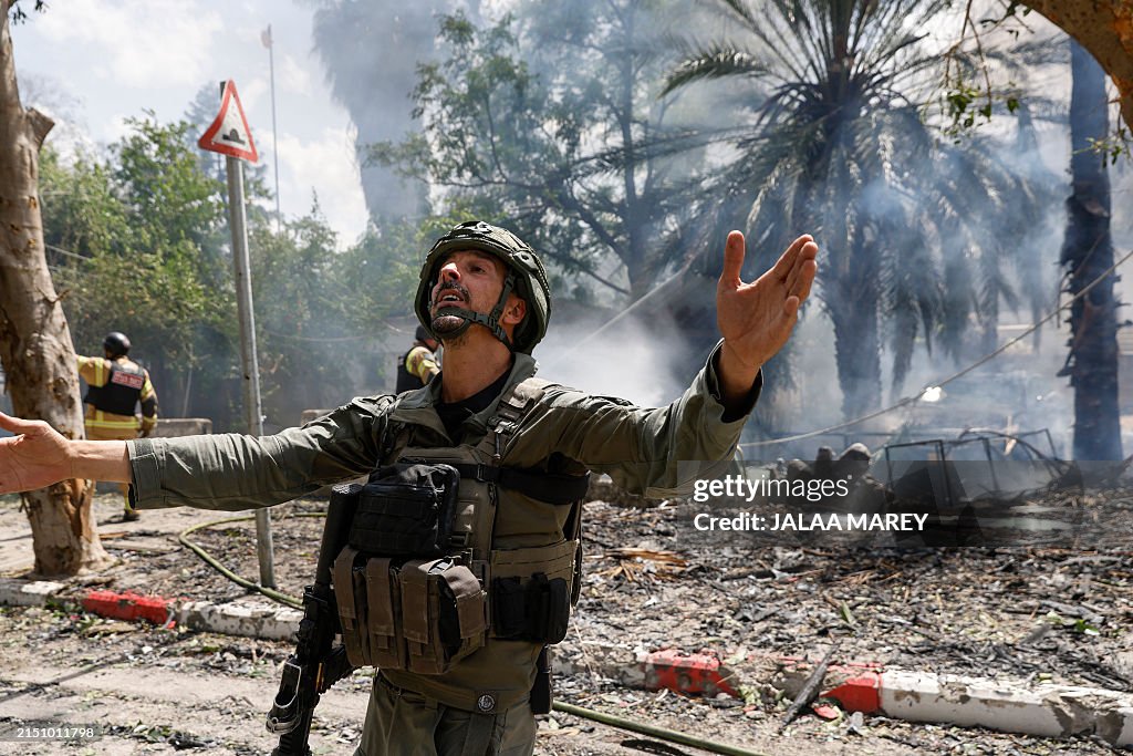 TOPSHOT-ISRAEL-LEBANON-PALESTINIAN-CONFLICT