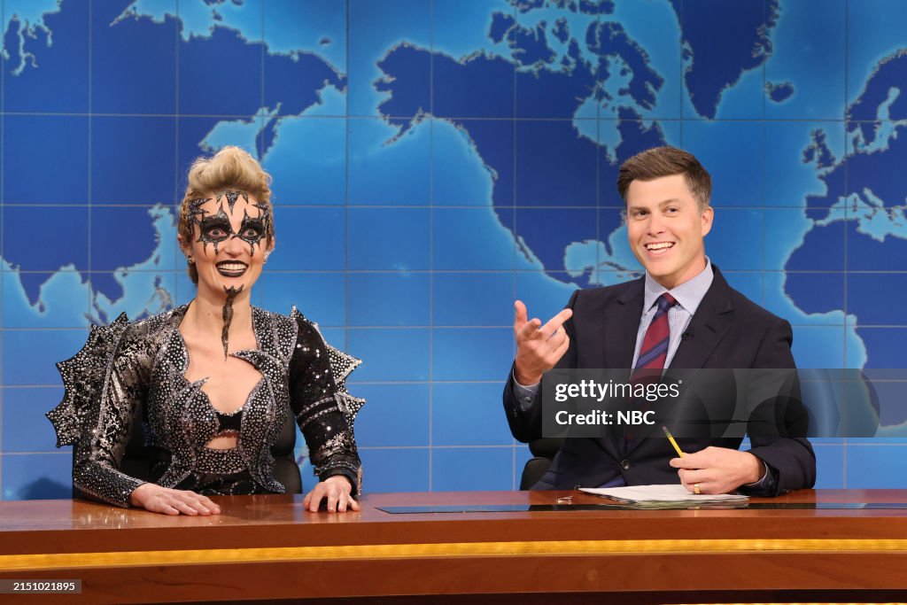 Chloe Fineman As JoJo Siwa And Anchor Colin Jost During Weekend News chloe-fineman-as-jojo-siwa-and-anchor-colin-jost-during-weekend-news