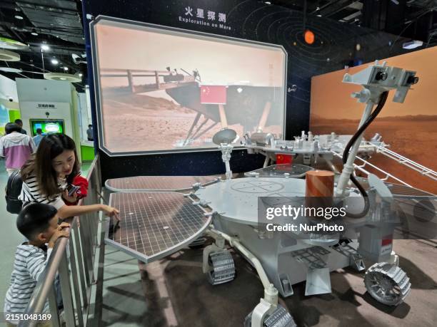 How To Draw Zhu Rong Rover 36 Zhurong (Rover) Stock Photos, High-Res Pictures, and Images - Getty ...