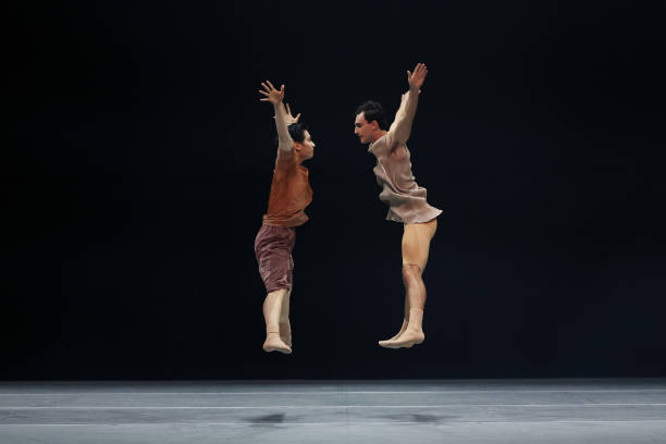 AUS: The Australian Ballet's Études / Circle Electric Full Dress Rehearsal