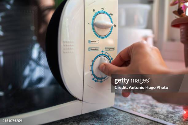 Kitchen Roulette 152 Food Roulette Stock Photos, High-Res Pictures, and Images - Getty ...