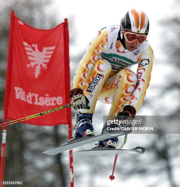 Canadian skier Luke Sauder is airborne 14 December 2000 at Val d'Isere, during the men's first downhill practice. AFP PHOTO/OLIVIER MORIN