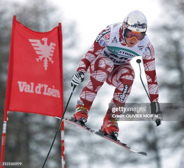 French skier Vincent Blanc is airborne 14 December 2000 at Val d'Isere, during the men's first downhill practice. AFP PHOTO/OLIVIER MORIN