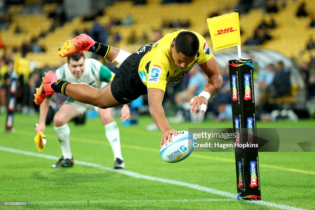 Super Rugby Pacific Rd 11 - Hurricanes v NSW Waratahs