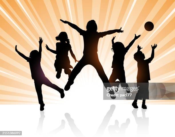 glückliche kinder springen - ferienlager stock-grafiken, -clipart, -cartoons und -symbole