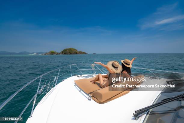 sailing to the summer - yachting stock pictures, royalty-free photos & images