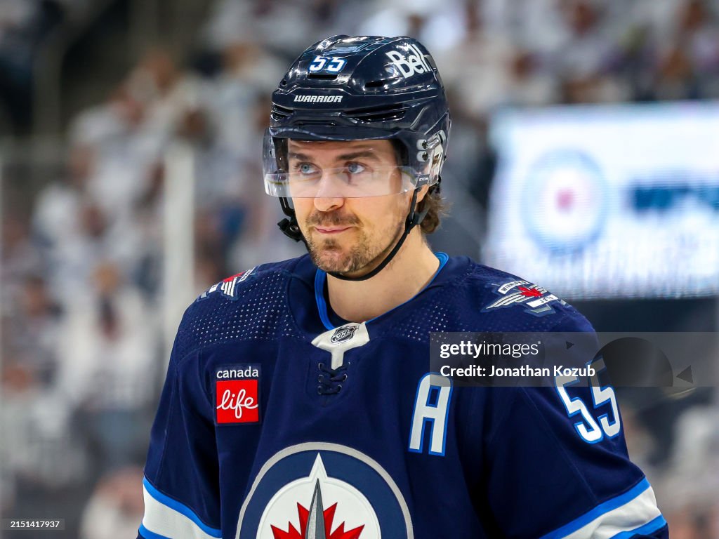 Colorado Avalanche v Winnipeg Jets - Game Five