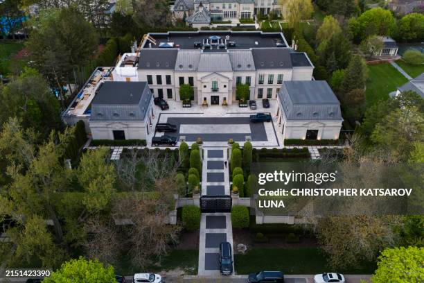 Otm Rapper House 11,521 One (Rapper) Stock Photos, High-Res Pictures, and Images - Getty ...
