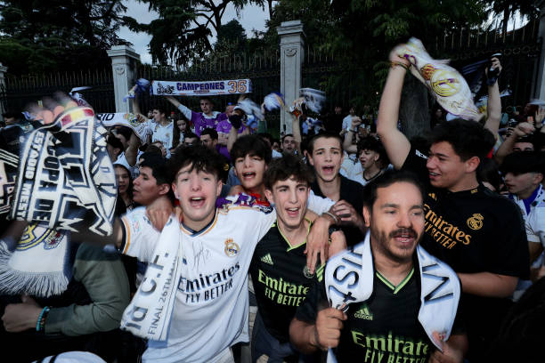 ESP: Real Madrid Fans Take To The Streets To Celebrate La Liga Title
