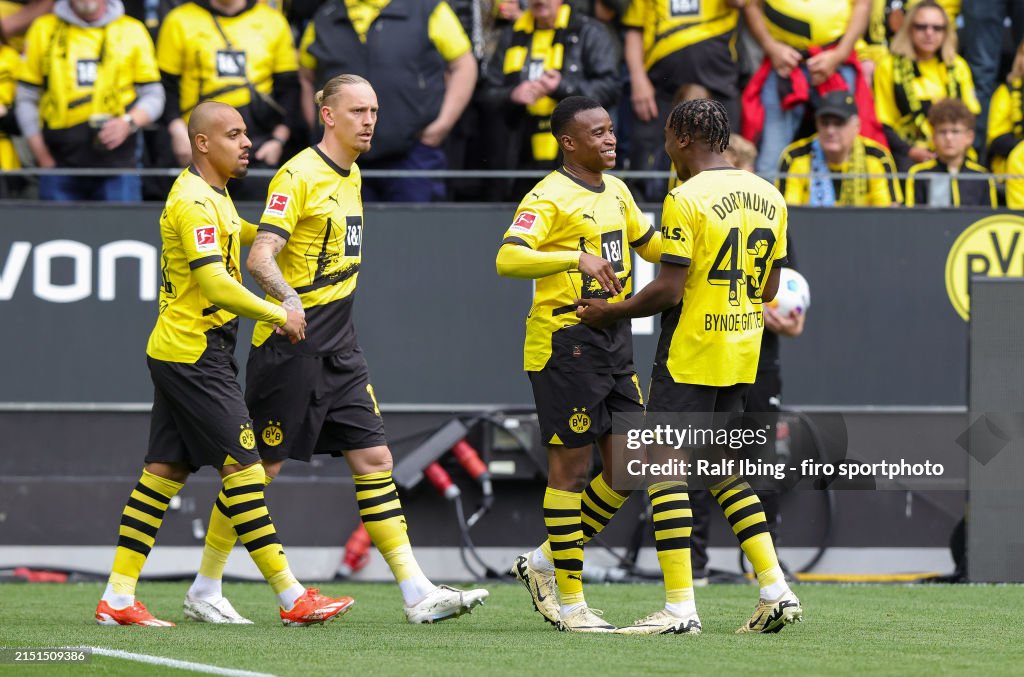Dortmund talent must first go to school and then flies to Paris for Champions League
