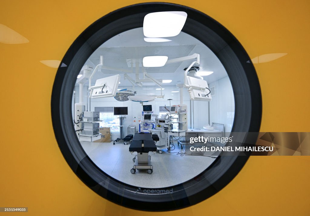 ROMANIA-HOSPITAL-FINANCE-CROWDFUNDING