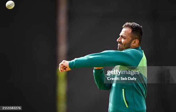 Waheed Riaz 2,107 Wahab Riaz Of Pakistan Stock Photos, High-Res Pictures, and ...