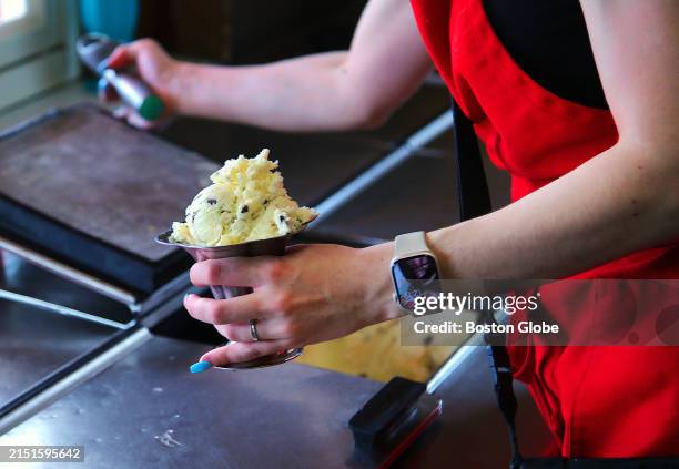 Northampton, MA A chocolate chip ice cream sundae is scooped at Friendly's.