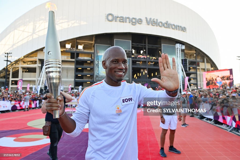 TOPSHOT-FRANCE-OLY-PARIS-2024-TORCH