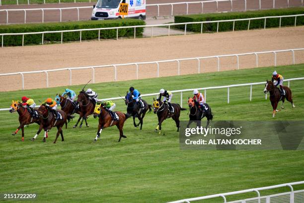 Pessoa Ridden 103 El Tur Stock Photos, High-Res Pictures, and Images - Getty Images