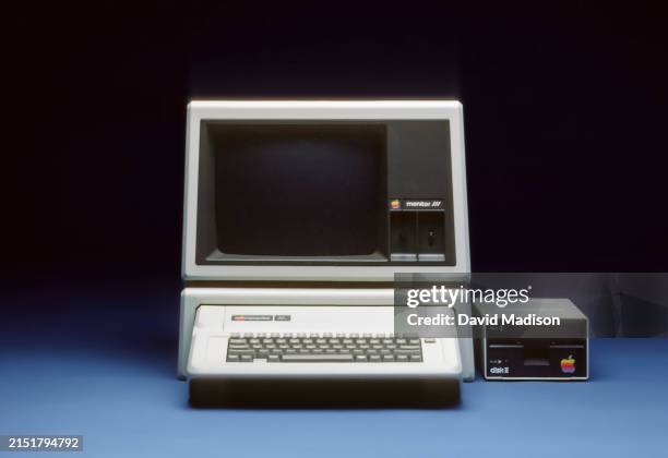 1982 Apple Computer 142 Apple Ii Computer Stock Photos, High-Res Pictures, and Images ...