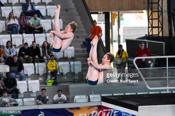 Synchronized Diving Events 18,248 Synchronized Diving Photos & High Res Pictures - Getty Images