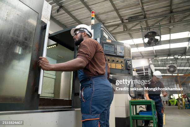 Production Control Operators 266 Cad Operator Stock Photos, High-Res Pictures, and Images - Getty Images