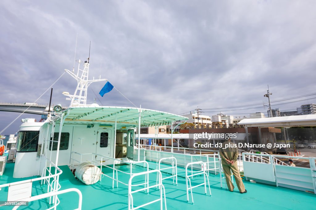 Heading to the Kerama Islands by high-speed jet ship, the Queen Zamami III.
Naha Tomari Port, the sea gateway to Naha.