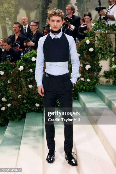 Troye Sivan attends the 2024 Costume Institute Benefit for "Sleeping Beauties: Reawakening Fashion" at The Metropolitan Museum of Art on May 06, 2024...