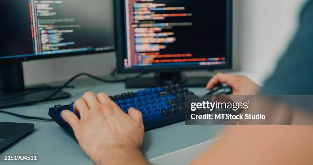 Table For Computer Programmers 252 Html Tables Stock Photos, High-Res Pictures, and Images - Getty Images