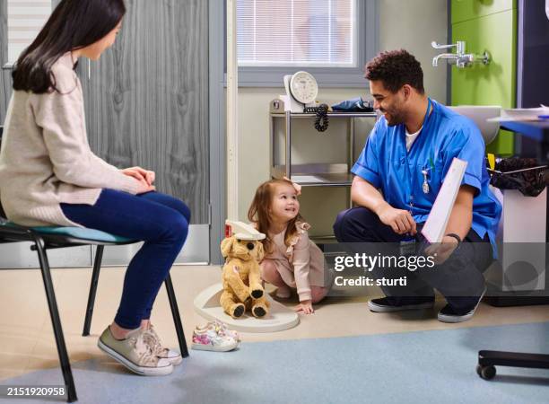 paediatric nurse with child patient - medical student stock pictures, royalty-free photos & images