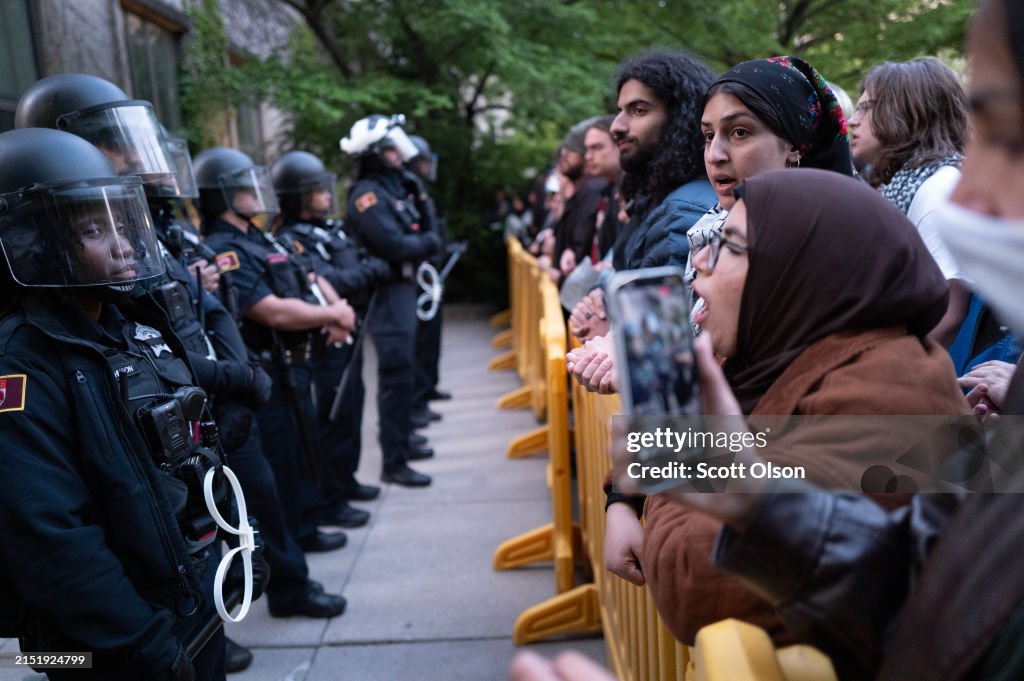 Pro-Palestinian Encampment At University Of Chicago Broken Up By Police