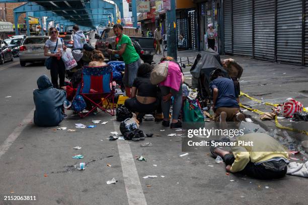 Philadelphia Drug Problem 734 Kensington Philadelphia Stock Photos, High-Res Pictures, and Images ...