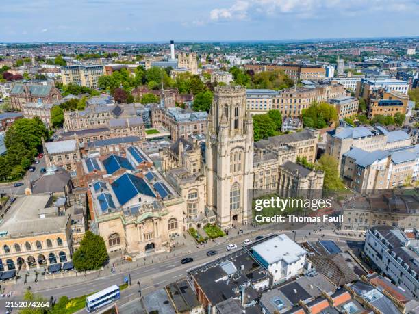 wills memorial building tower à bristol - université de bristol photos et images de collection