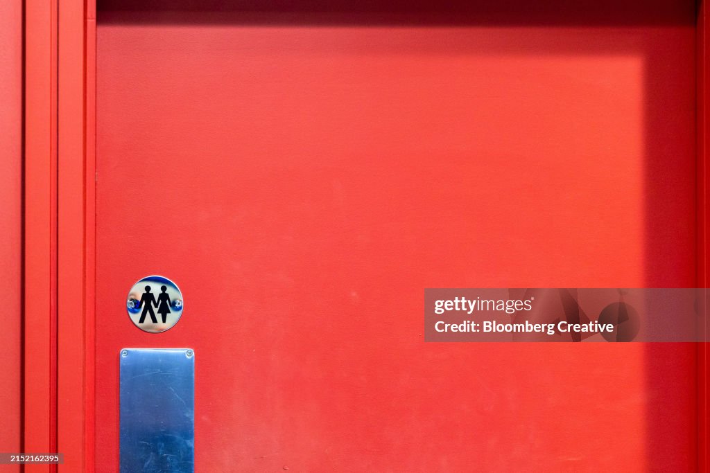 A Gender-Neutral Toilet Sign