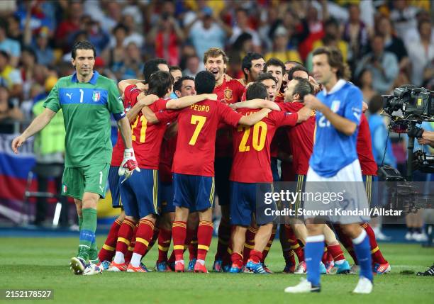 Spain players celebrate after the UEFA Euro 2012 Final Match match between Spain and Italy at Olympic Stadium on July 1, 2012 in Kiev, Ukraine.