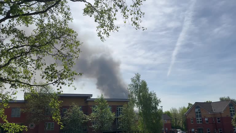 GBR: Huge Fire Breaks Out At Warehouse In Cannock