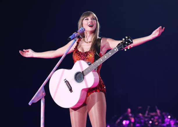 FRA: Taylor Swift | The Eras Tour - Paris, France