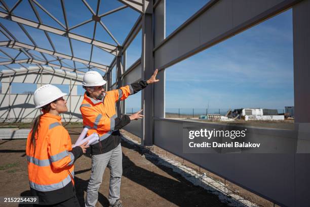 Cladding Civil Work 133 Builder Cladding Stock Photos, High-Res Pictures, and Images ...