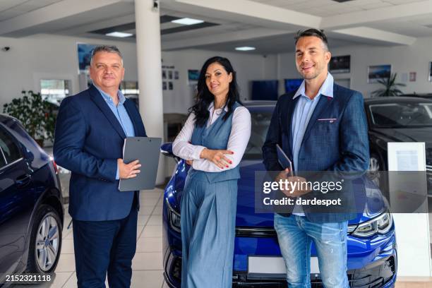 Vehicle Team 272 Sales Team Portrait Stock Photos, High-Res Pictures, and Images ...