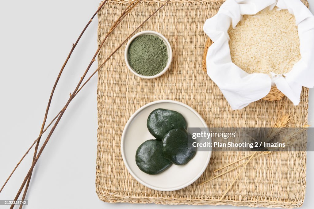 Korea, spring, seasonal food, background, mugwort rice cake