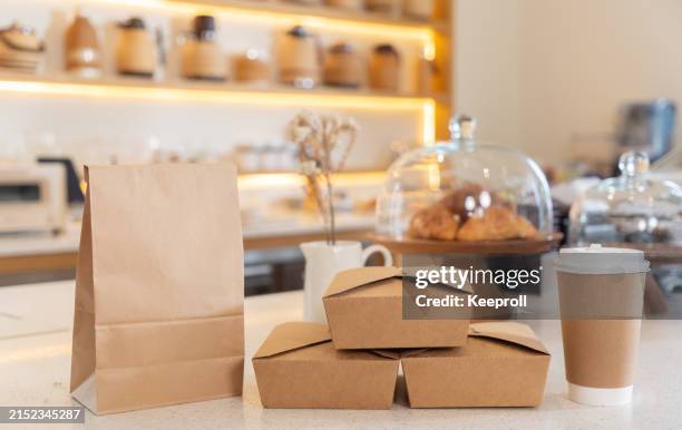 paper container - embalagem cartonada imagens e fotografias de stock