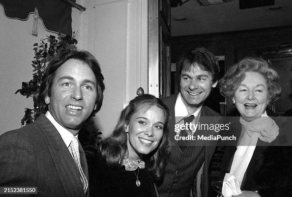 John Ritter with wife Nancy, his mother and brother Circa 1980's ...