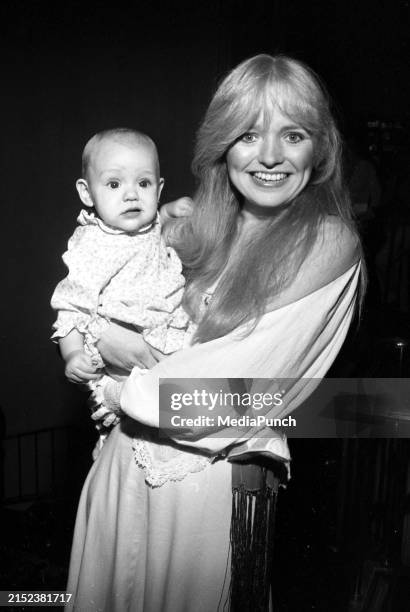 921 Sarah Richardson Photos & High Res Pictures - Getty Images